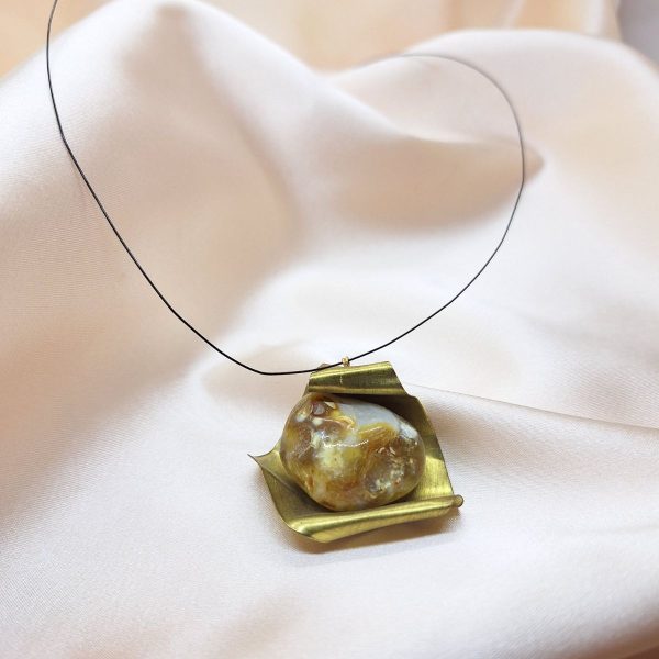 Ogrlica Ahatna nota od mjedi, ahata i čelične užadi