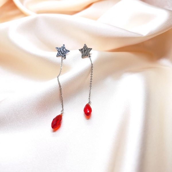 Ručno rađene naušnice Crvena suza od nehrđajućeg čelika i crvenog staklenog kristala