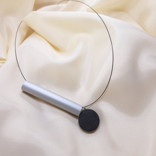 Core usluga: Sales Funnel za handcrafted brendove Unutar toga: • struktura • poruke • put kupca • alati po potrebi Kupac kupuje jednu stvar: 👉 “konačno imam sustav koji prodaje” Kupac bira razinu implementacije, ne “drugu uslugu”. Ako želiš, sljedeći korak možemo: • preformulirati tvoju ponudu u jednu funnel-uslugu + pakete • složiti kako to komuniciraš na landing stranici • ili razraditi kako oglašavaš funnel, a ne alate